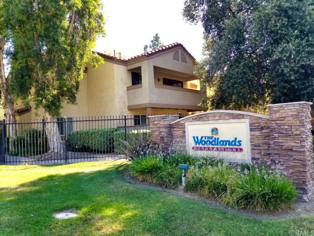 1118 W Blaine Street 204  Riverside CA 92507 photo