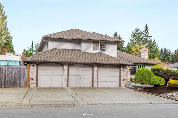 Property Photo: 11828 43rd Drive SE WA 98208