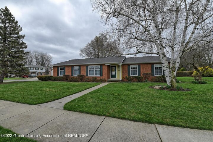 2781 Buglers Way  East Lansing MI 48823 photo