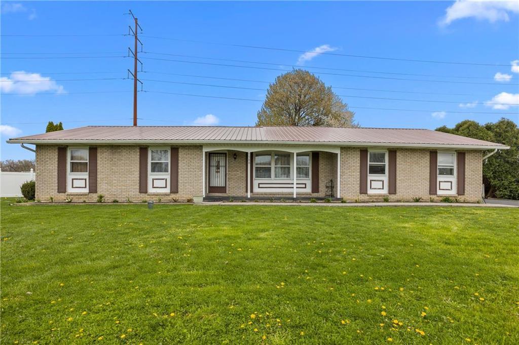 Property Photo: 7548 Trexler Circle PA 18087