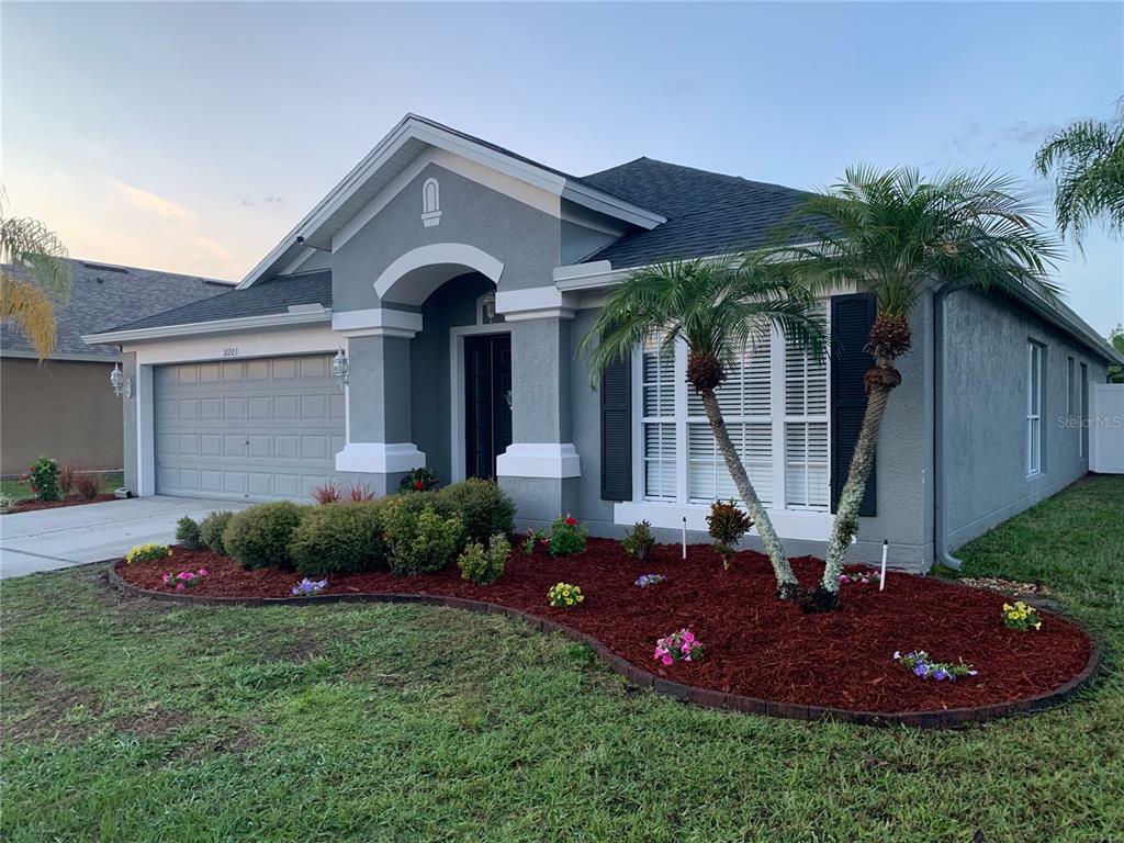 Property Photo:  31203 Hannigan Place  FL 33543 