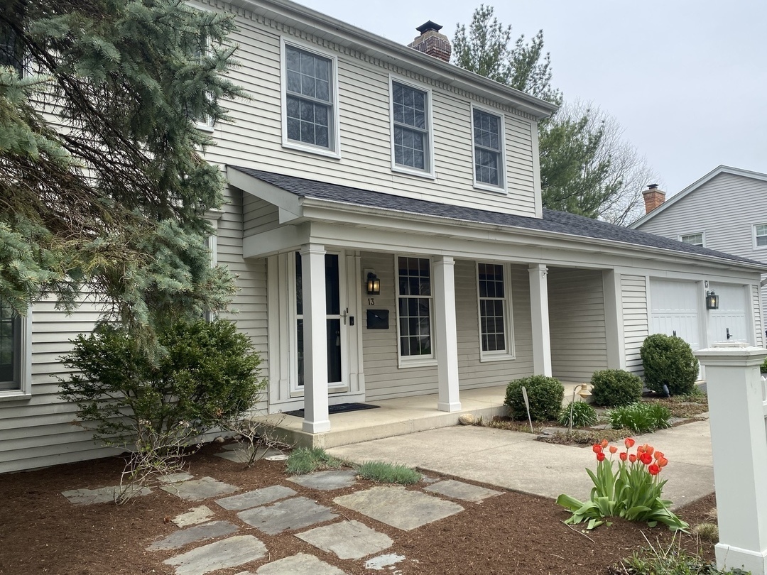 Property Photo: 13 Greenbriar Court IL 60563