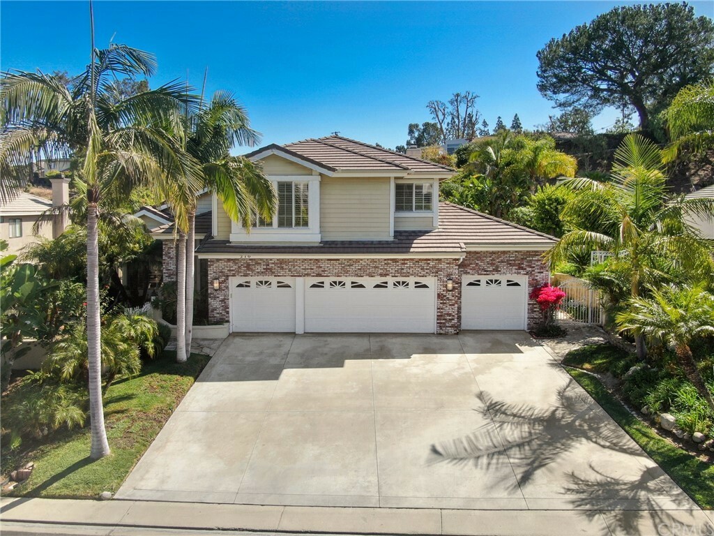 Property Photo:  270 S Willowcreek Lane  CA 92808 