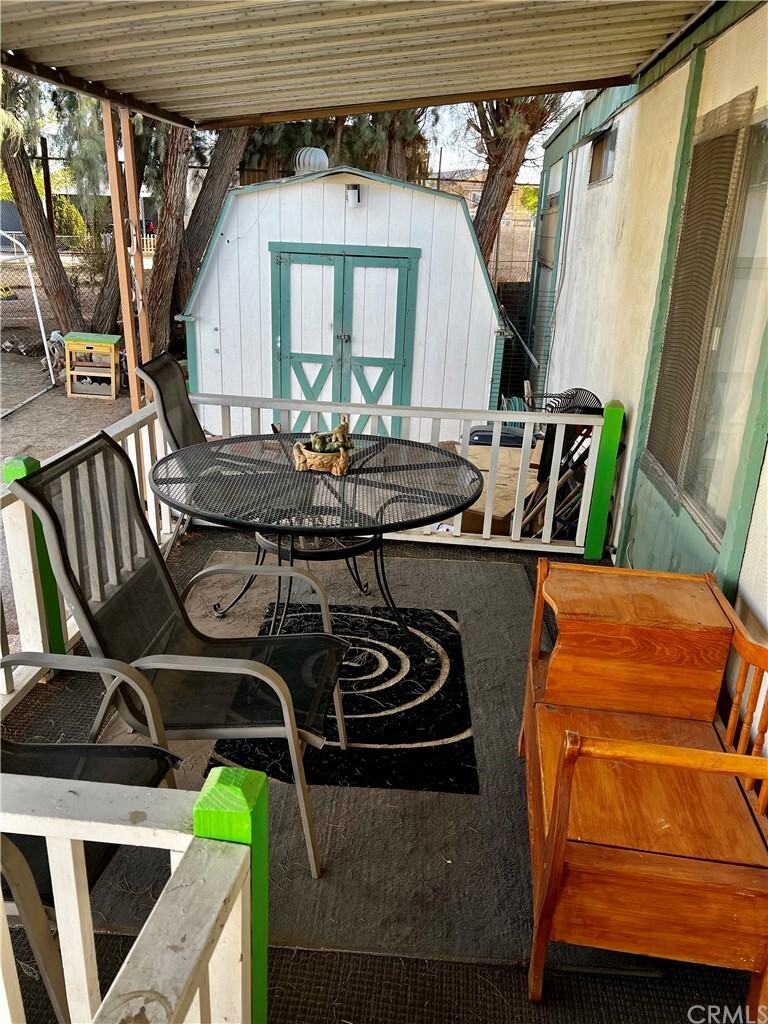 Property Photo:  11423 Chamberlain Way 32  CA 92301 