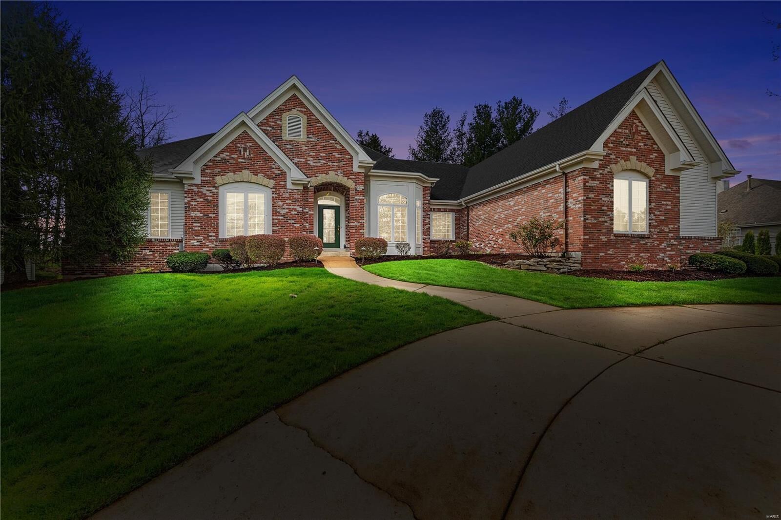 Property Photo:  433 Charlemagne Drive  MO 63367 