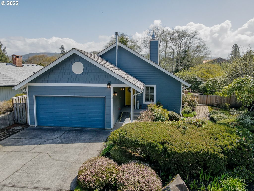 Property Photo: 1577 S Franklin St OR 97138