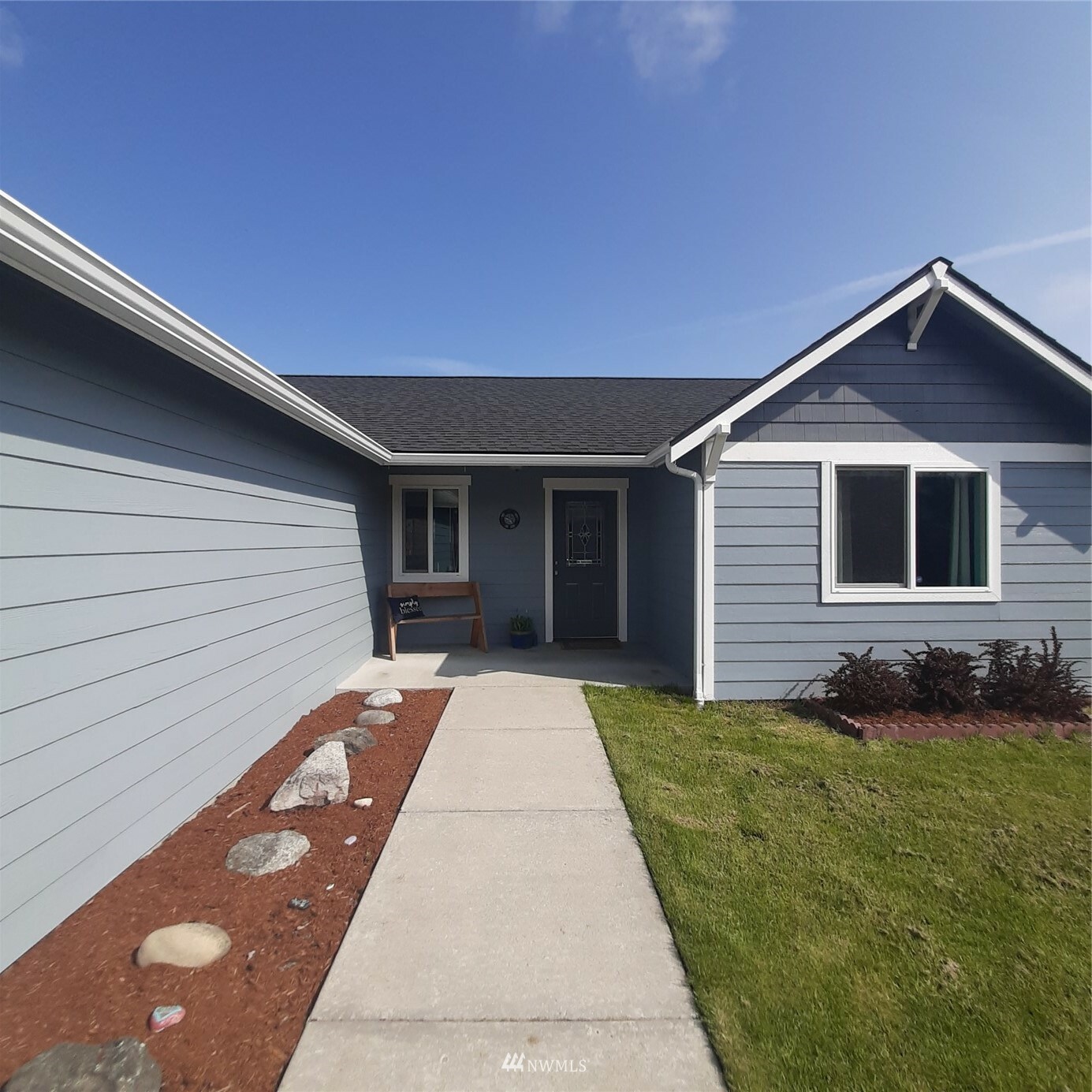 Property Photo:  1137 Highland Avenue  WA 98362 