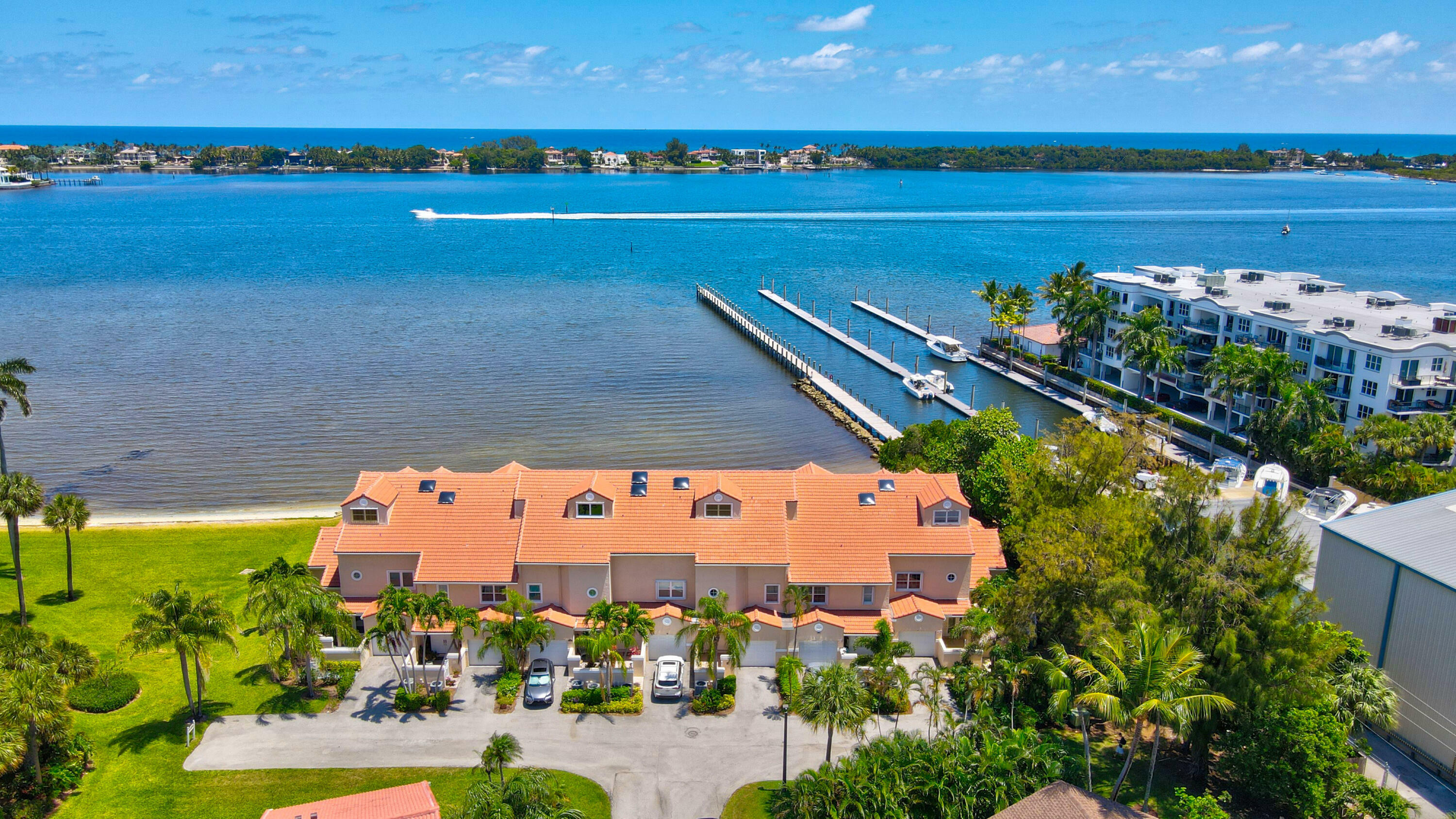 Property Photo:  31 S Lakeshore Drive  FL 33462 