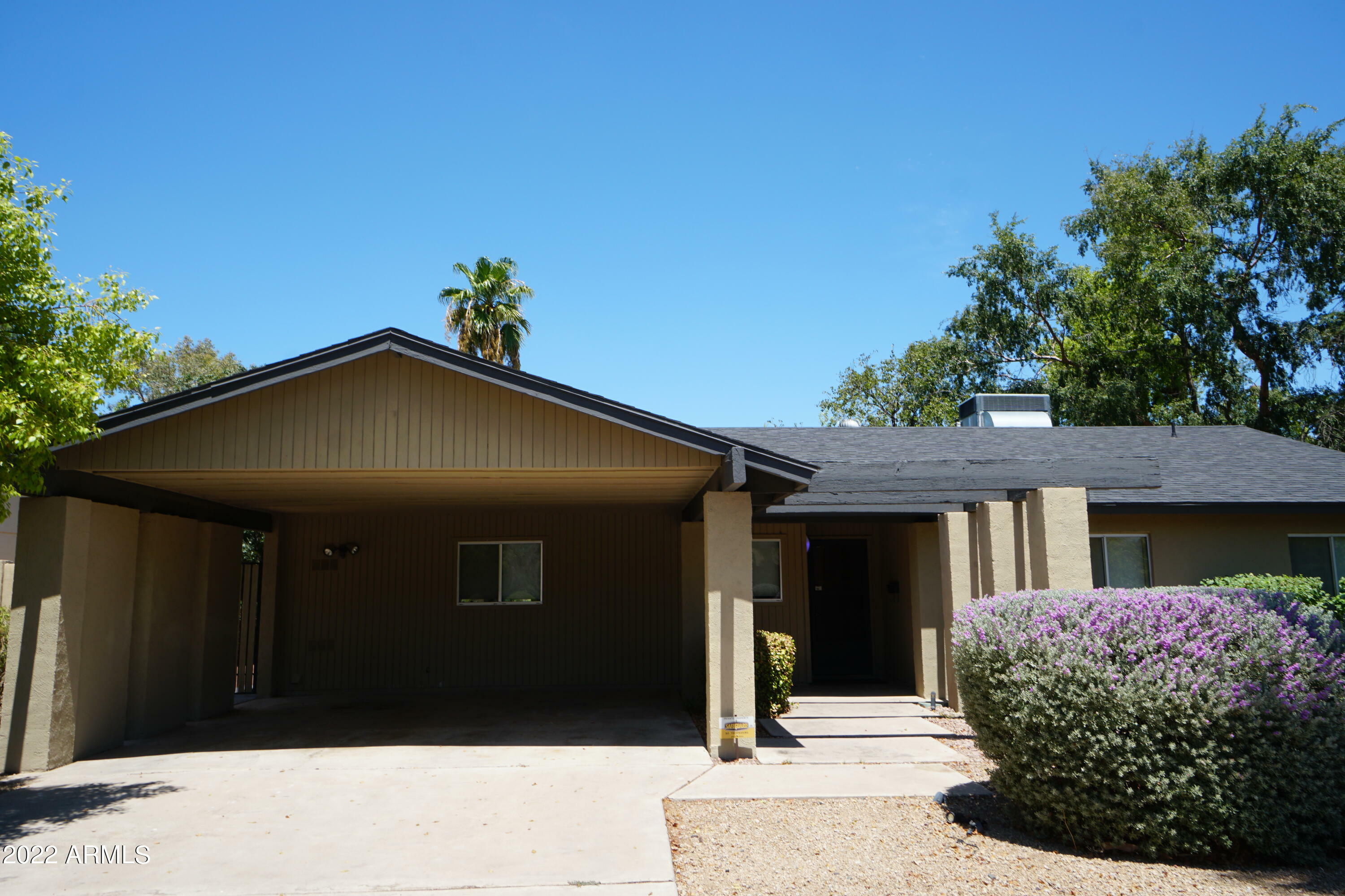 Property Photo:  2726 E Beryl Avenue  AZ 85028 