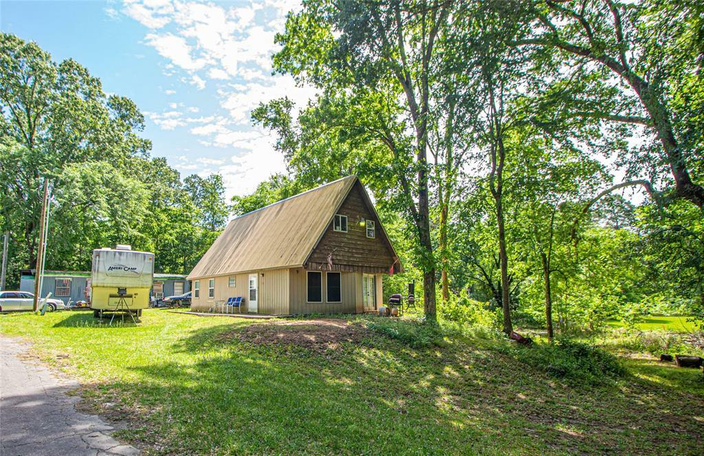Property Photo: 118 E End Court TX 77360