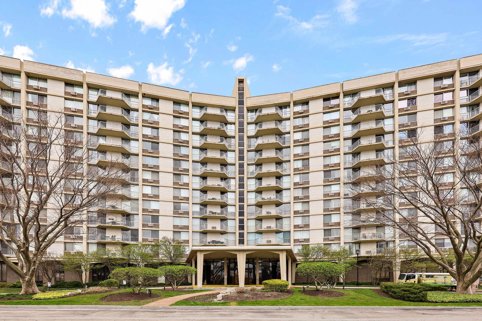 20 N Tower Road 3G  Oak Brook IL 60523 photo