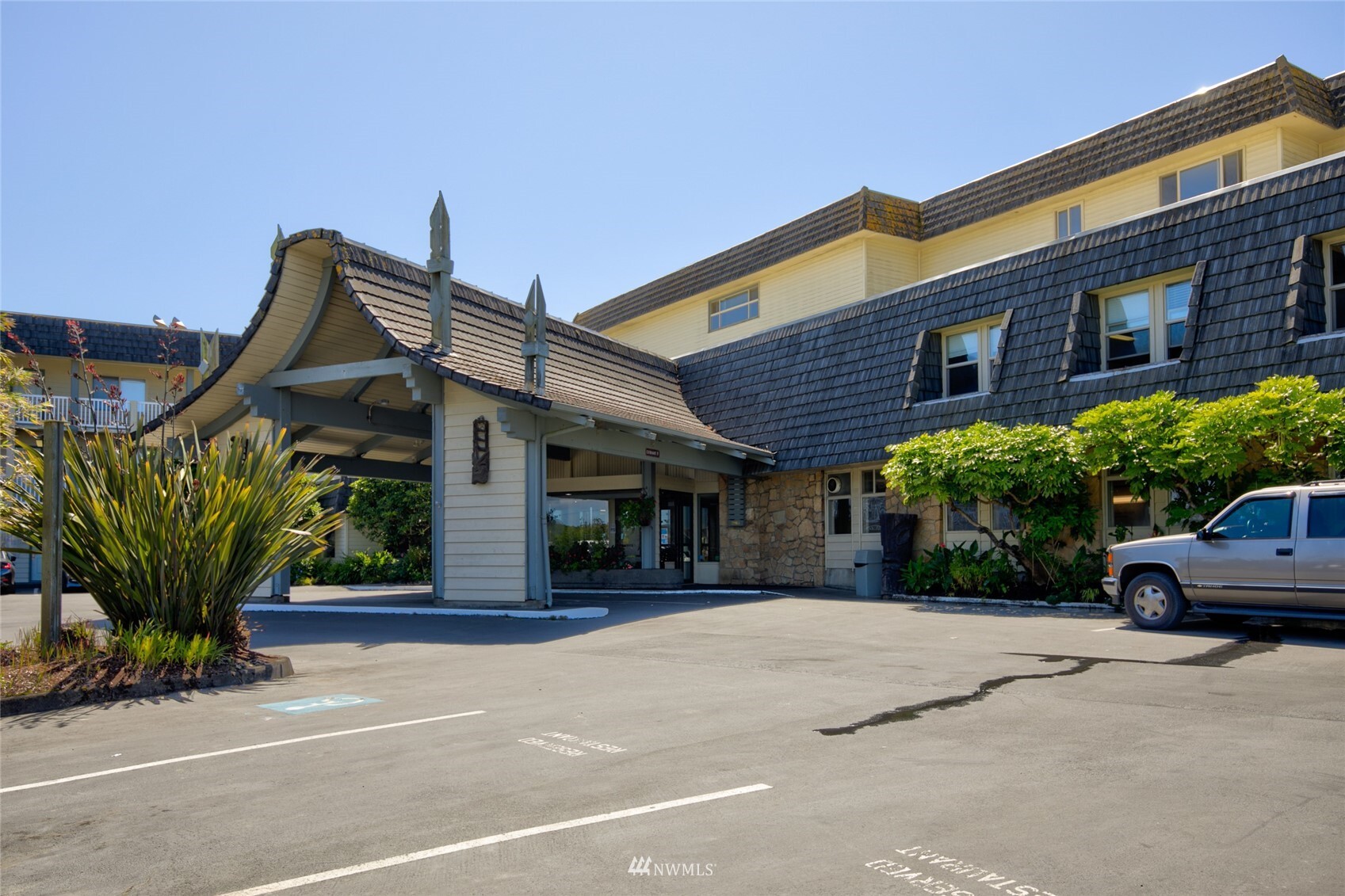 Property Photo: 615 Ocean Shores Boulevard 306 WA 98569