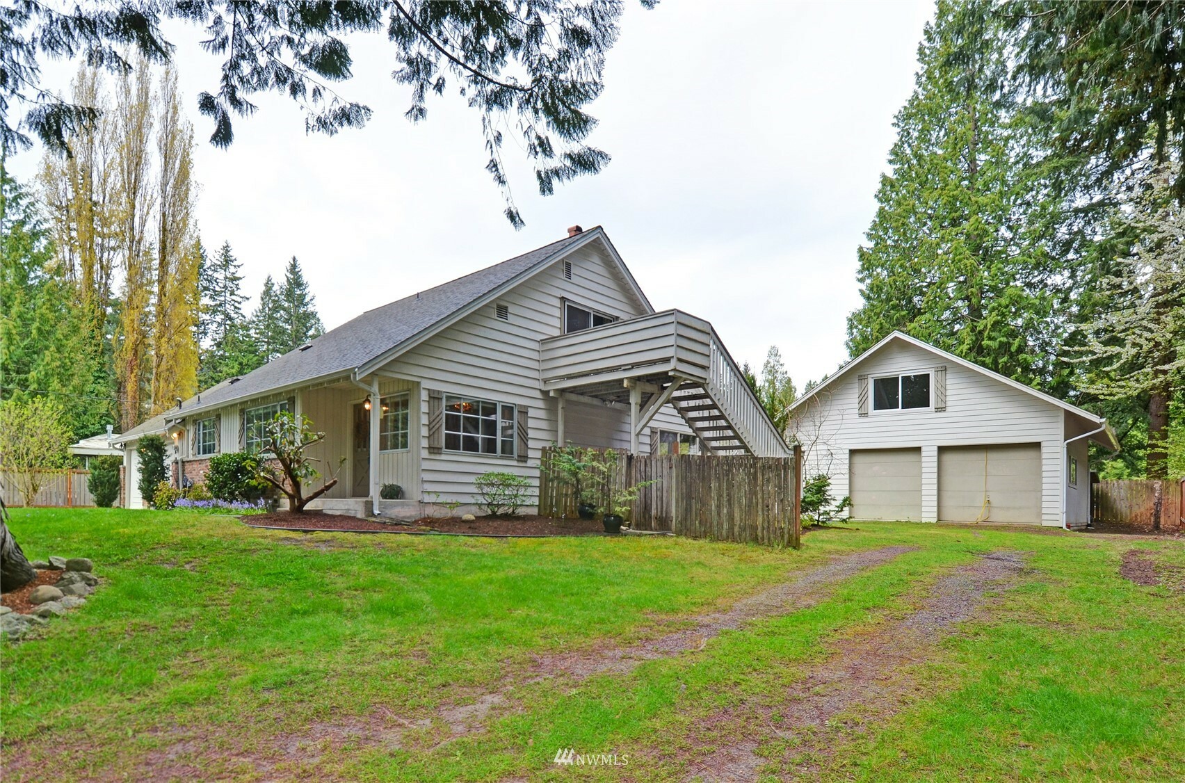 Property Photo: 425 Mount Kenya Drive SW WA 98027