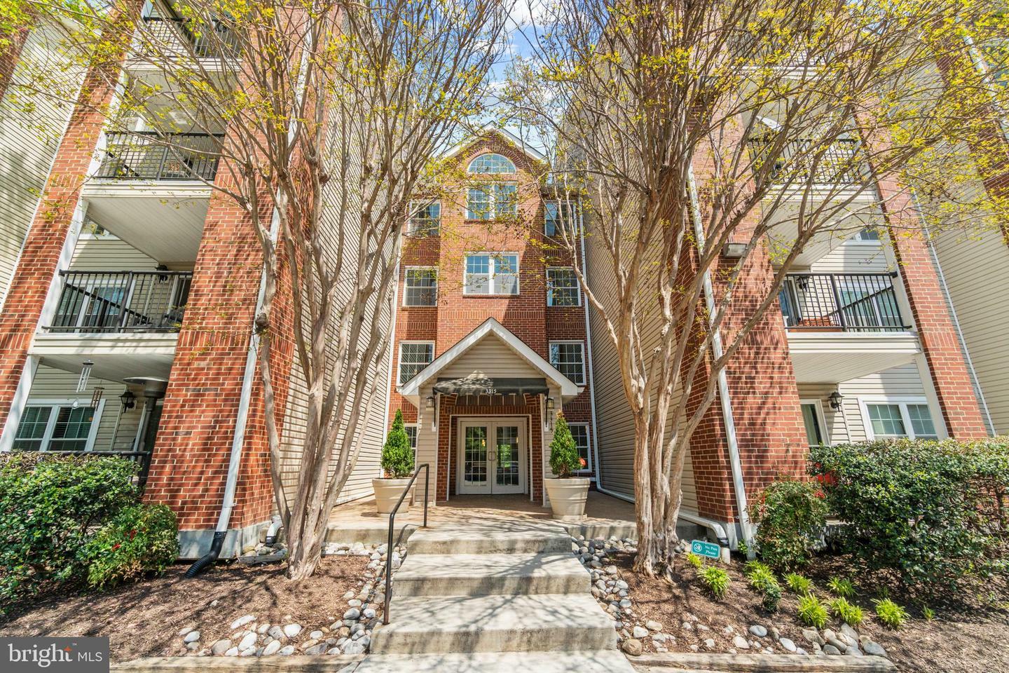 Property Photo:  3315 Wyndham Circle 2232  VA 22302 