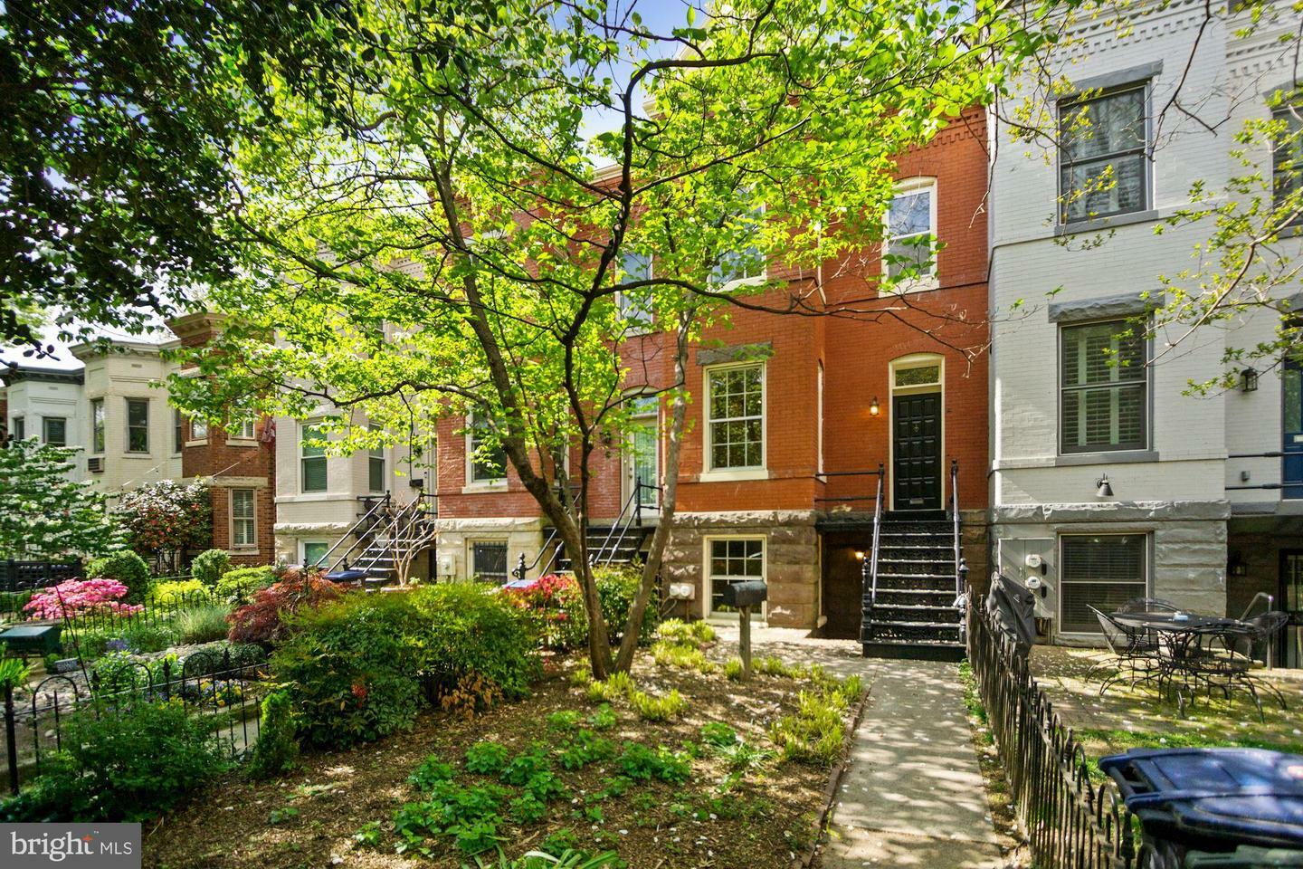 Property Photo:  332 S Carolina Avenue SE  DC 20003 