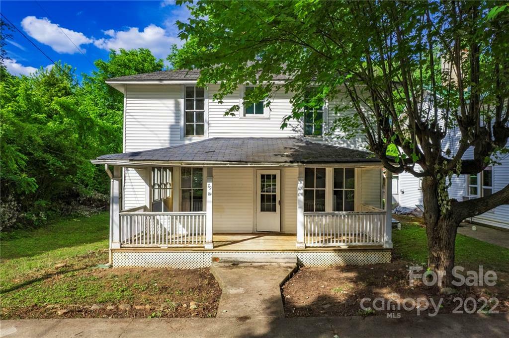 Property Photo:  79 Walnut Street  NC 28743 