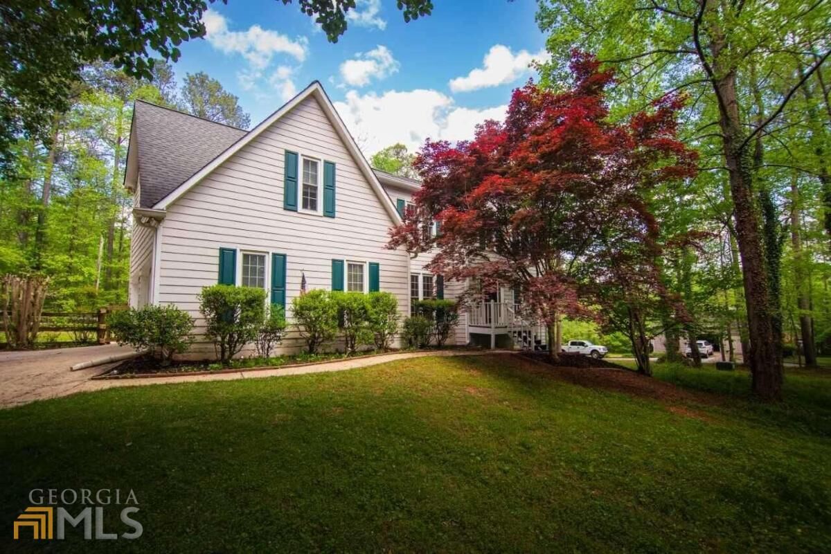 Property Photo: 166 Black Forest Run GA 30134