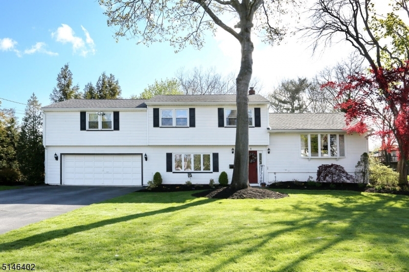 Property Photo: 6 W Parkway NJ 07440
