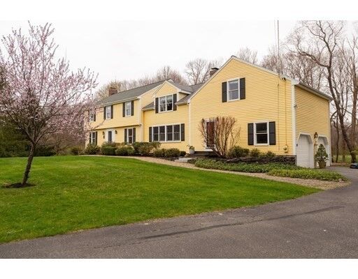 Property Photo:  7 Howlett Street  MA 01983 