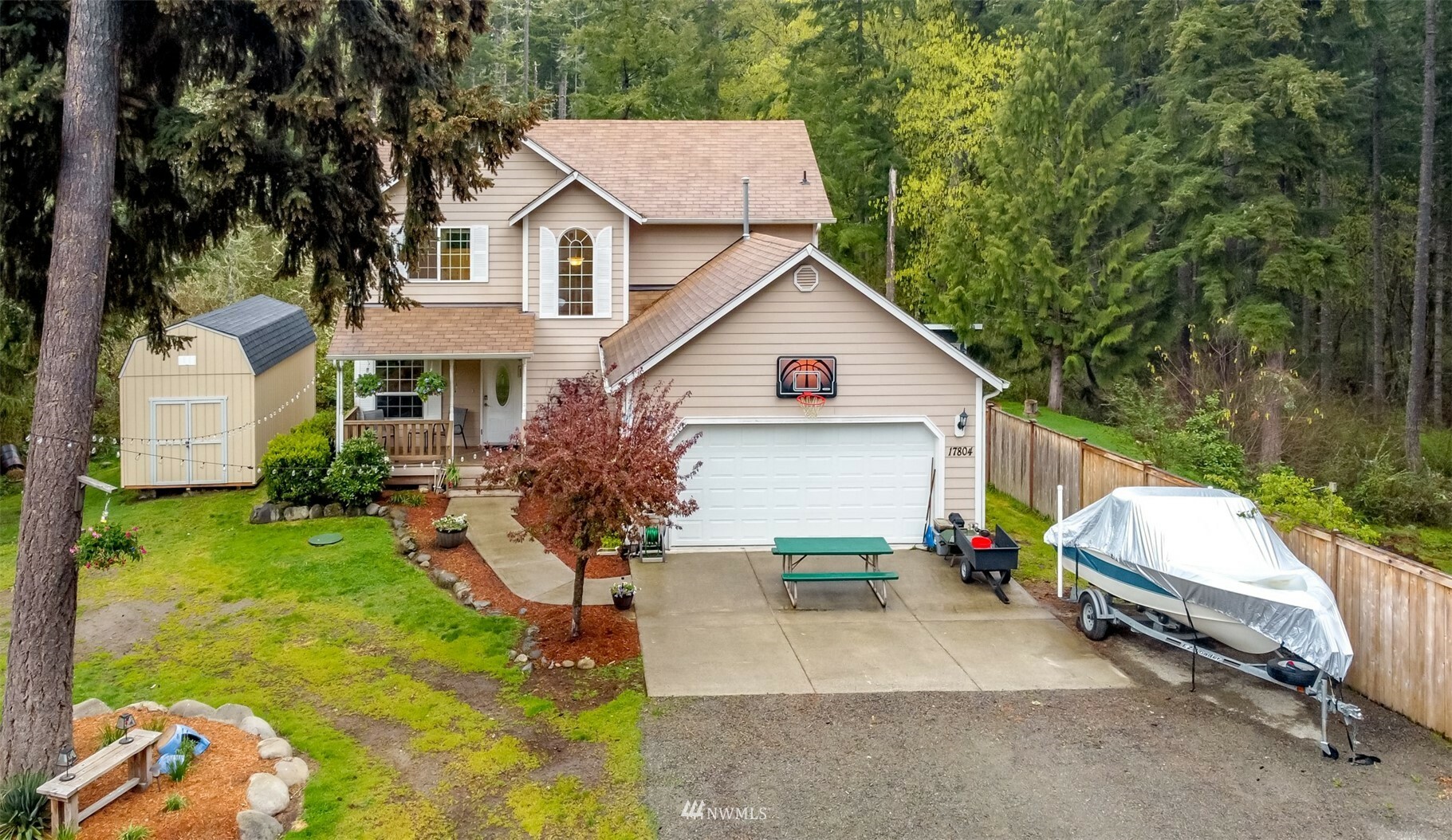 Property Photo:  17804 Rising Court SE  WA 98597 