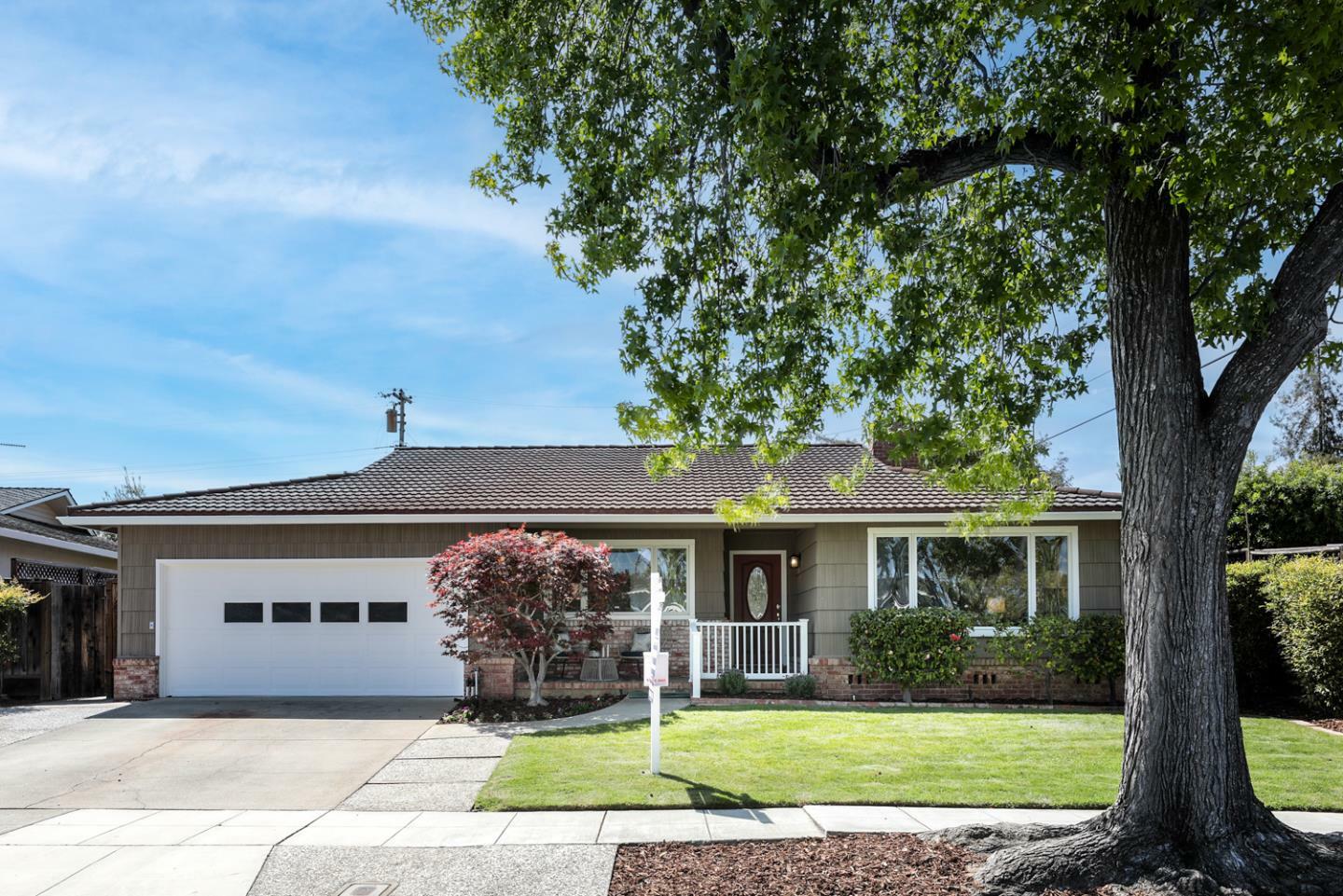 Property Photo: 1435 Dove Lane CA 94087