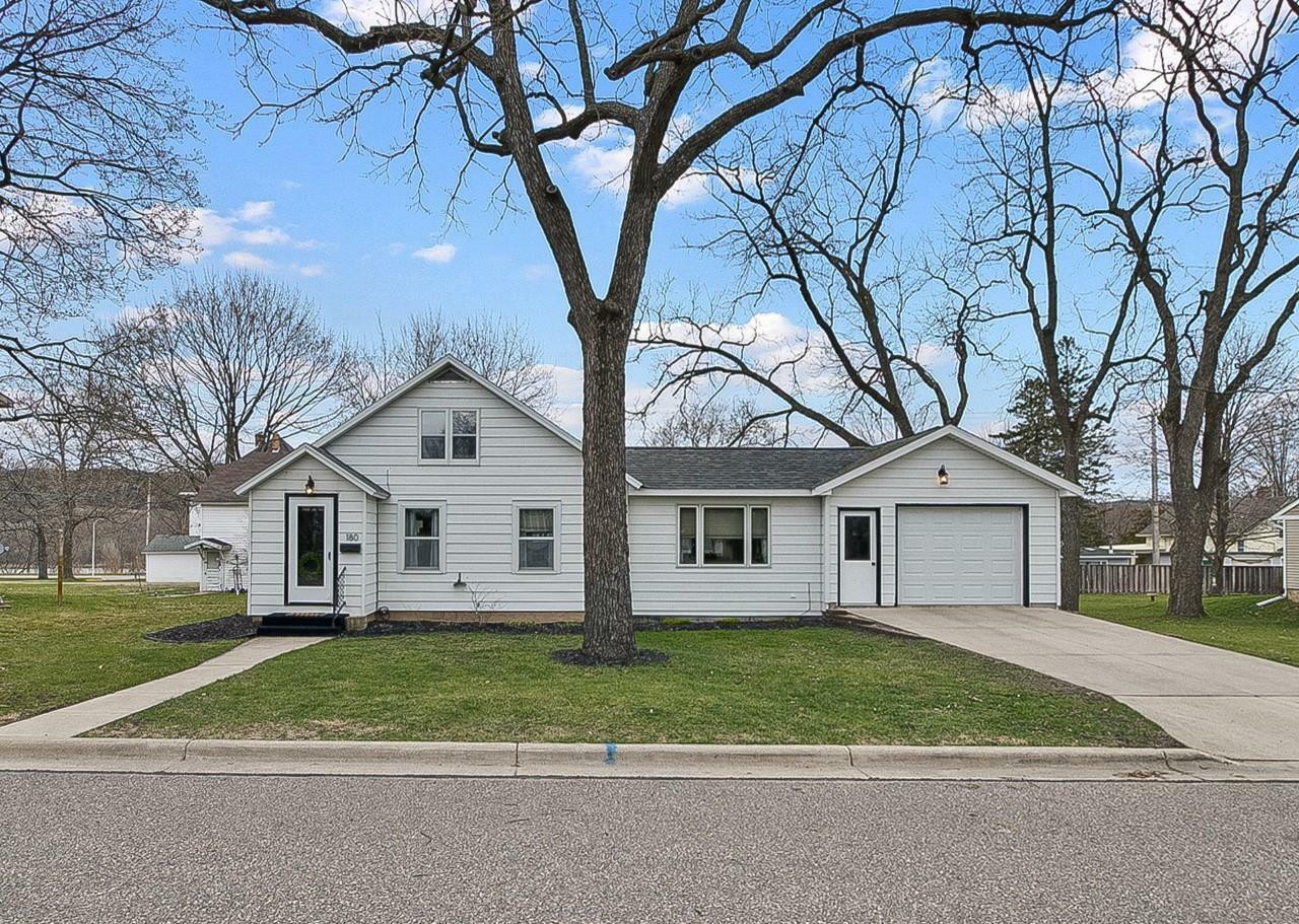 Property Photo:  180 Prairie Ave  WI 53578 