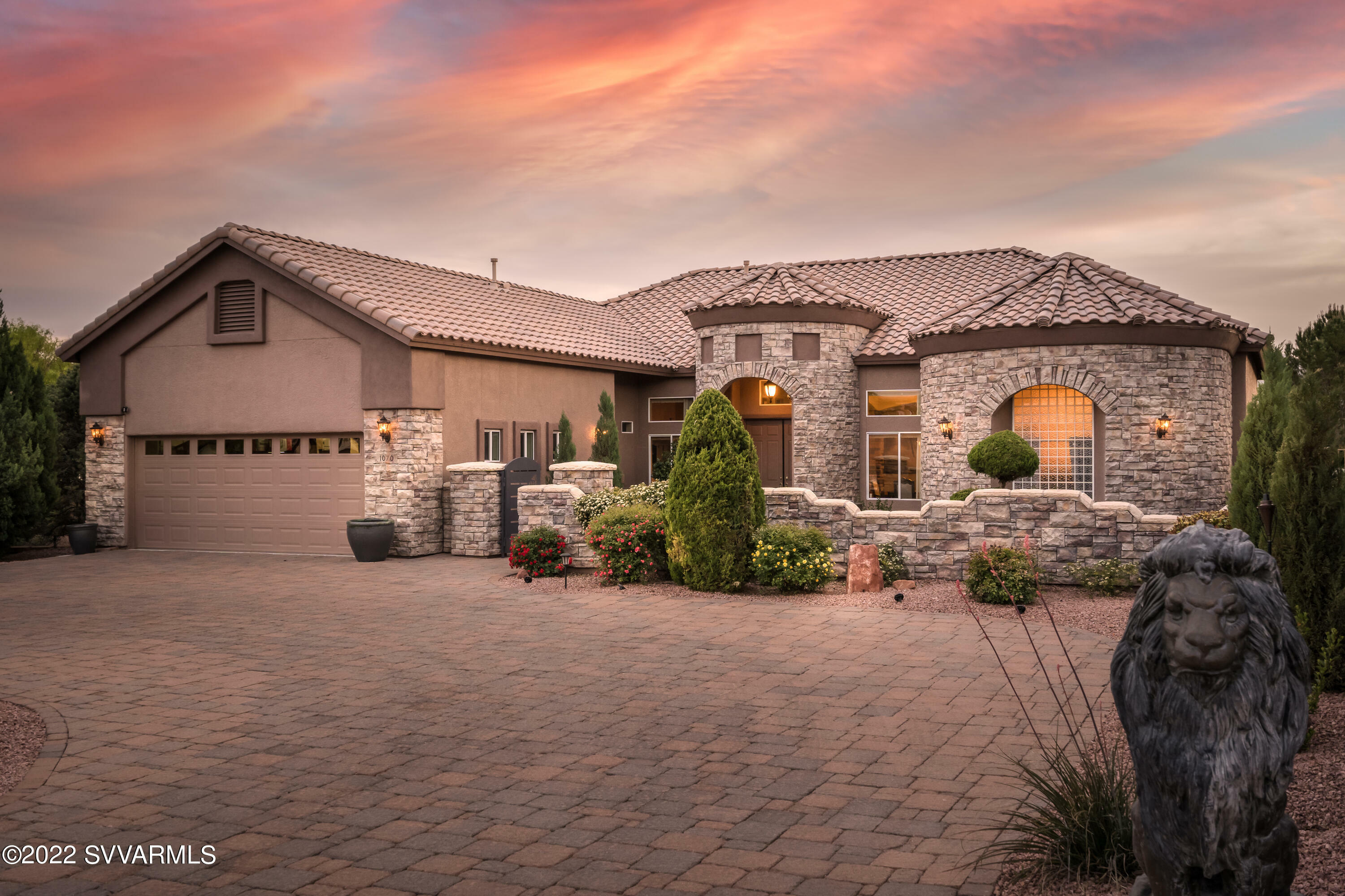 Property Photo: 1070 S Morning Light Court AZ 86325