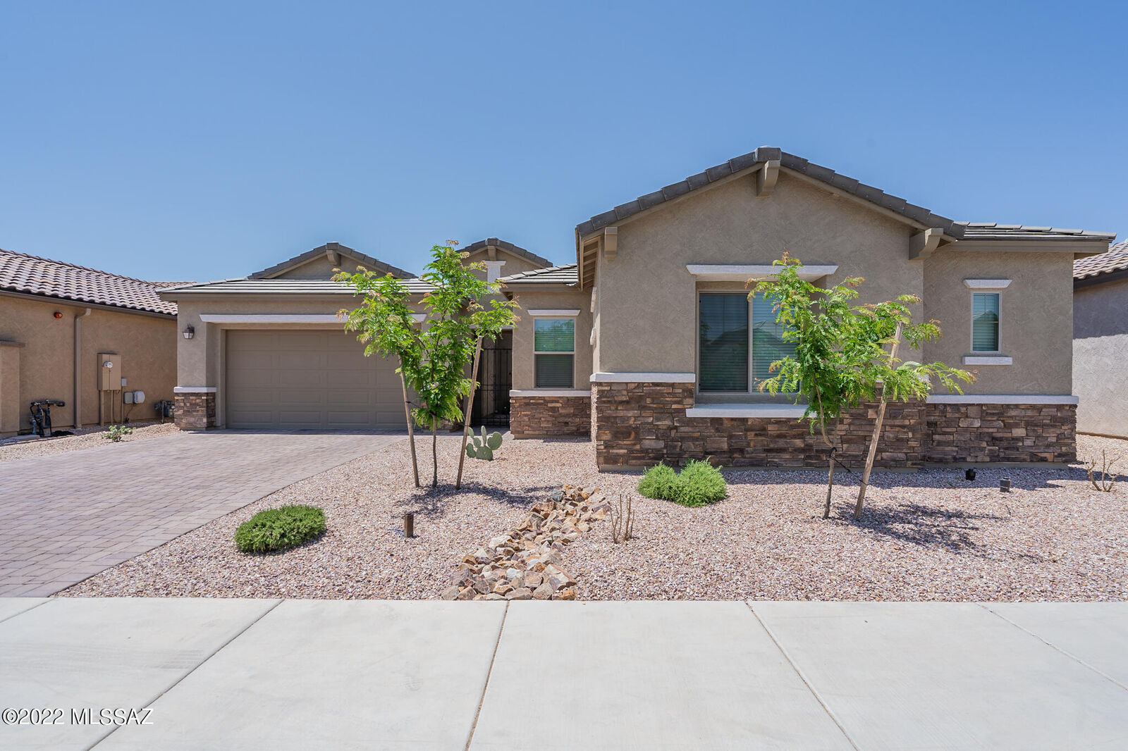 Property Photo: 5151 W Da Vinci Way AZ 85742