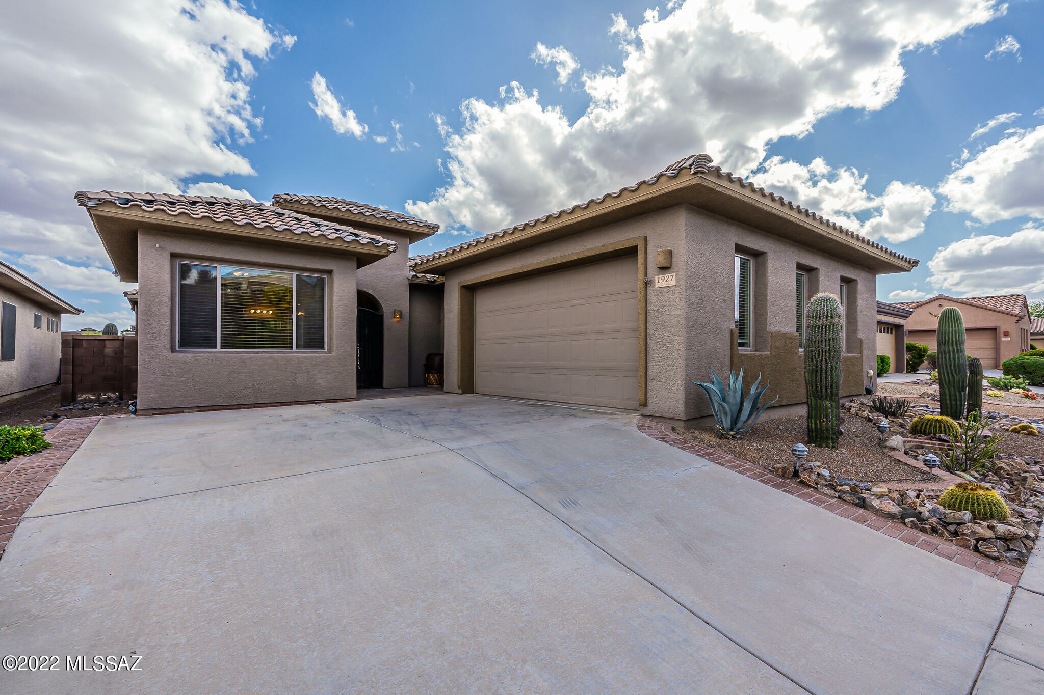 Property Photo:  1927 W Placita Canoa Azul  AZ 85622 