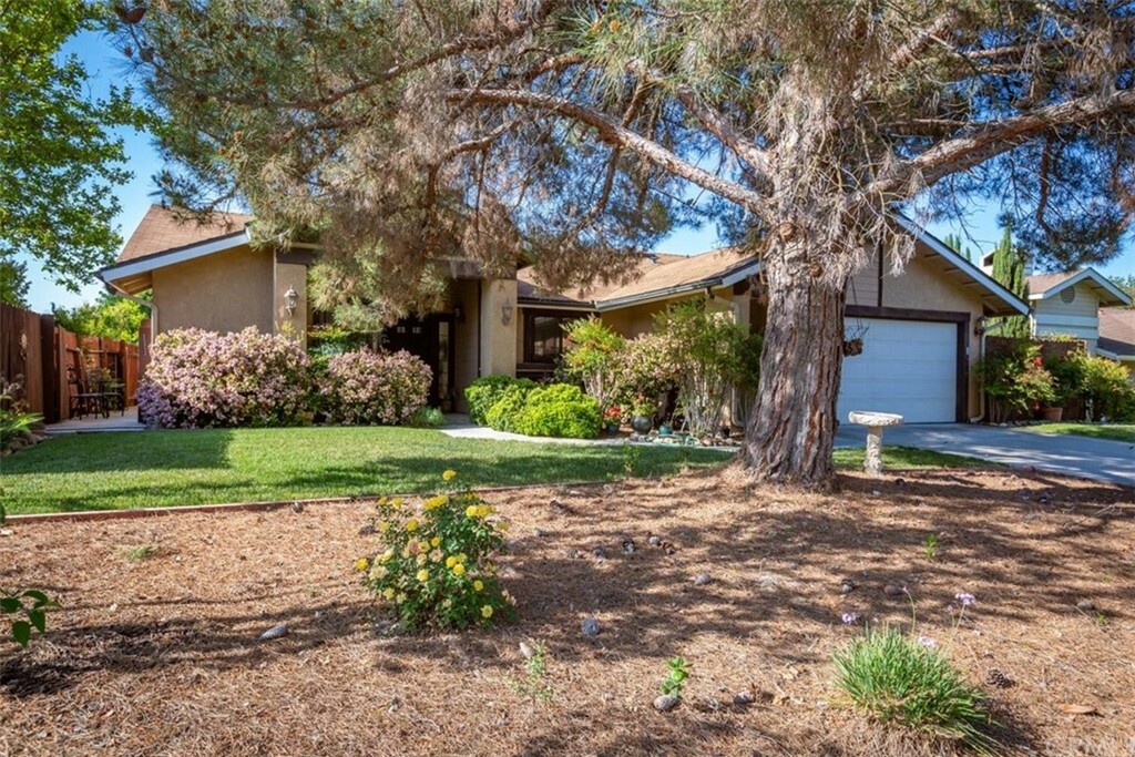 Property Photo:  312 Rose Lane  CA 93446 