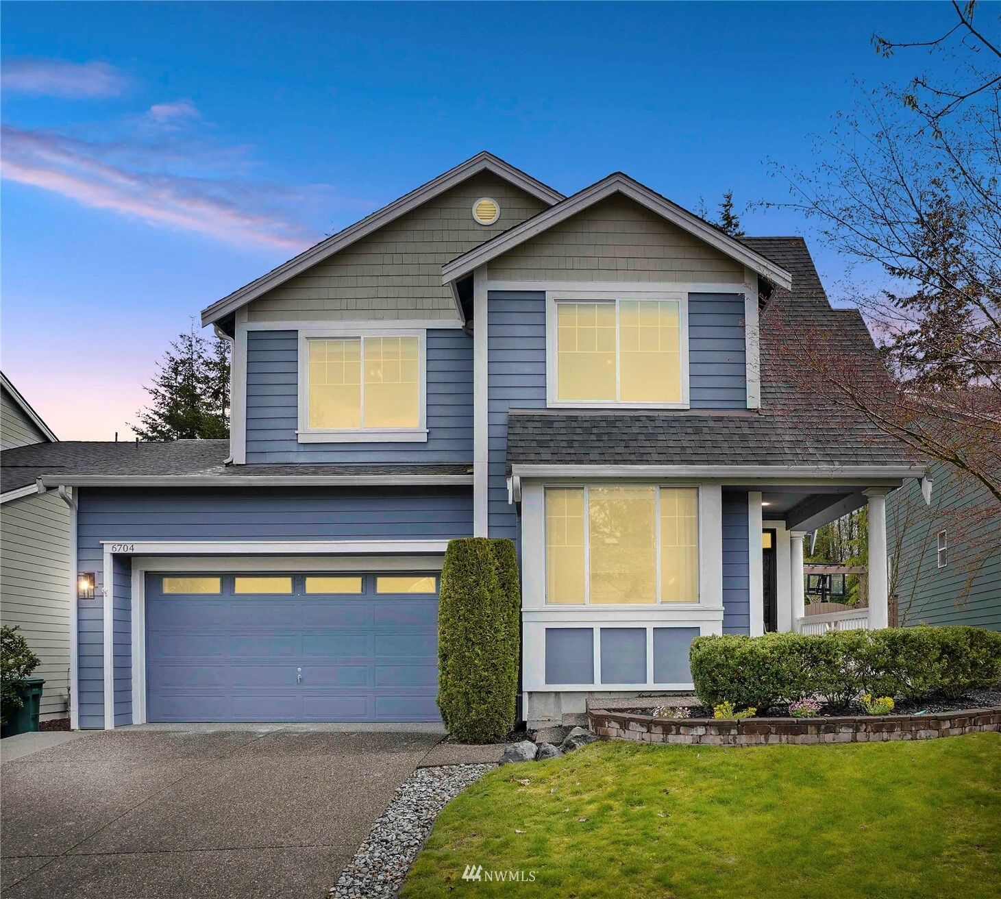 Property Photo:  6704 Silent Creek Avenue SE  WA 98065 