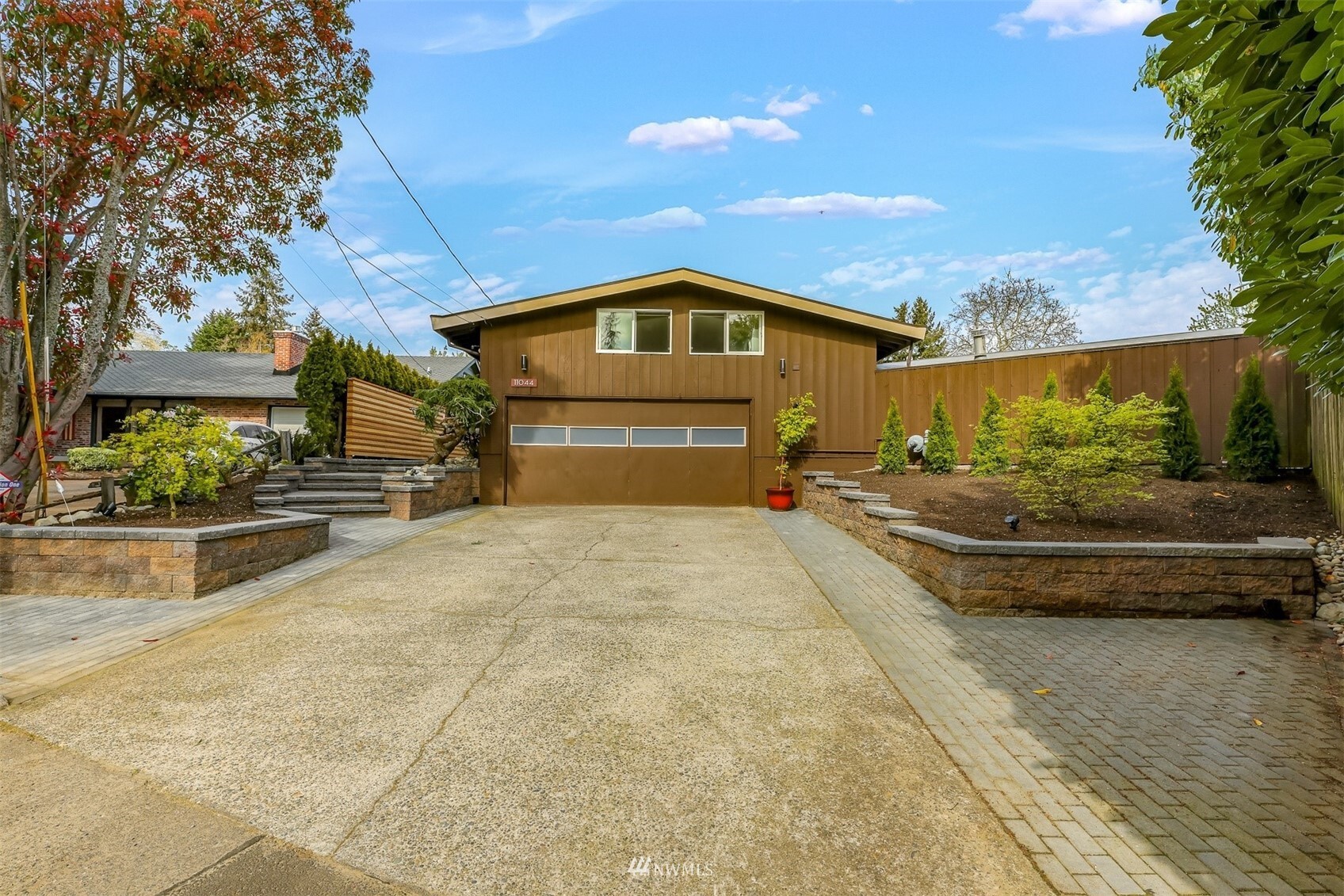 Property Photo: 11044 36th Avenue SW WA 98146