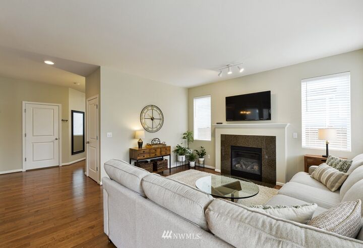 Property Photo:  17013 SE 262nd Street  WA 98042 