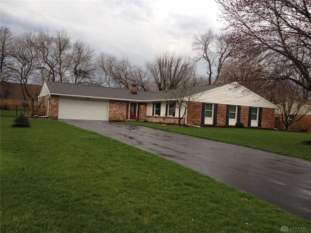 Property Photo: 870 Hyde Park Drive OH 45429