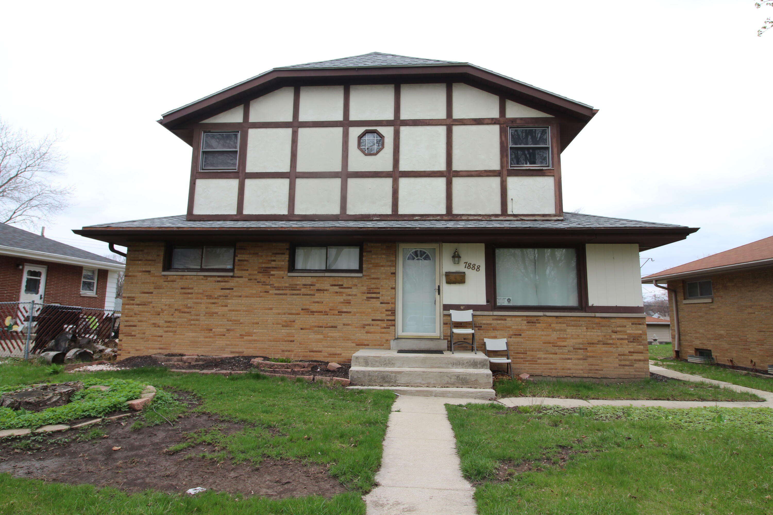 7888 W Palmetto Ave  Milwaukee WI 53218 photo