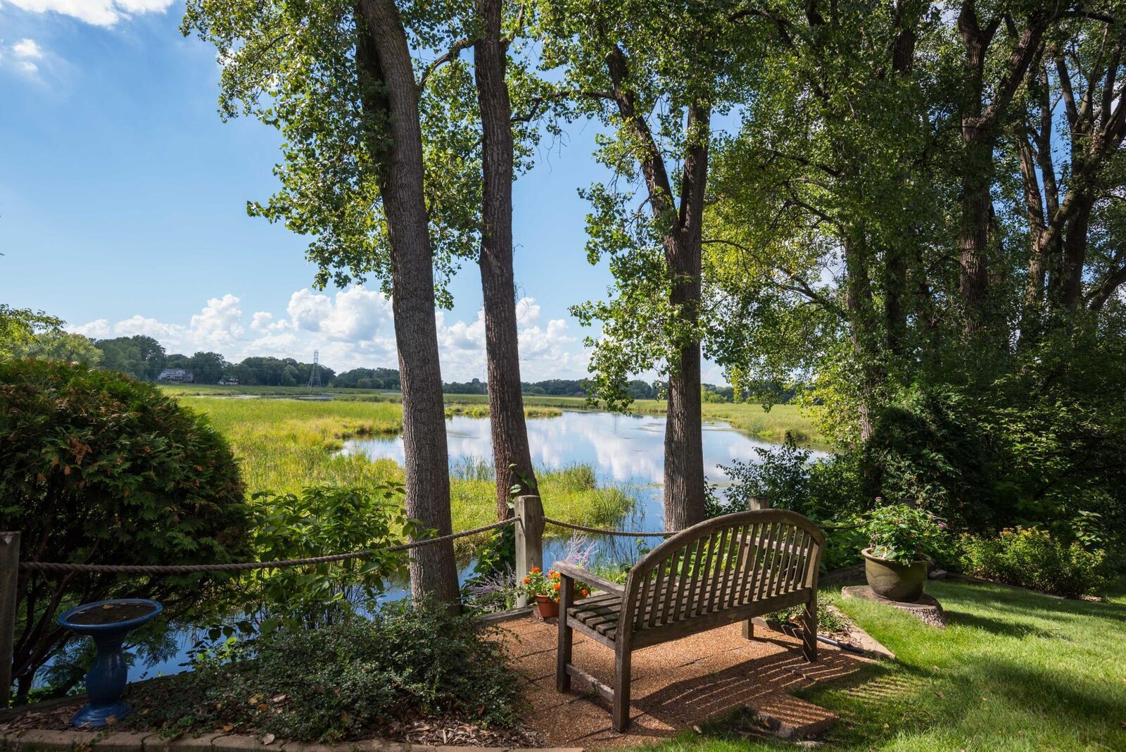 Property Photo:  4370 Brookside Court 202  MN 55436 