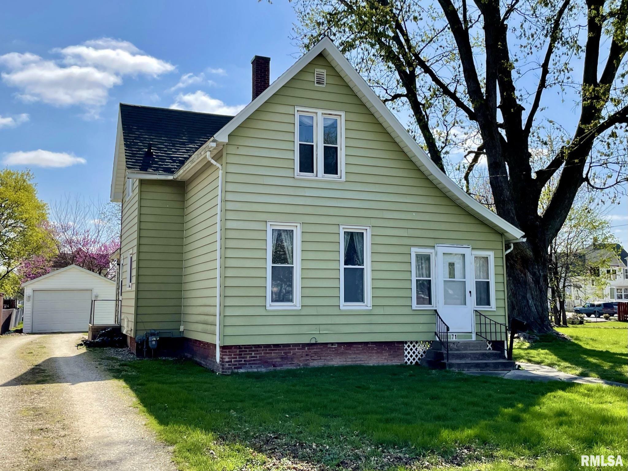 Property Photo: 71 Phillips IL 61401