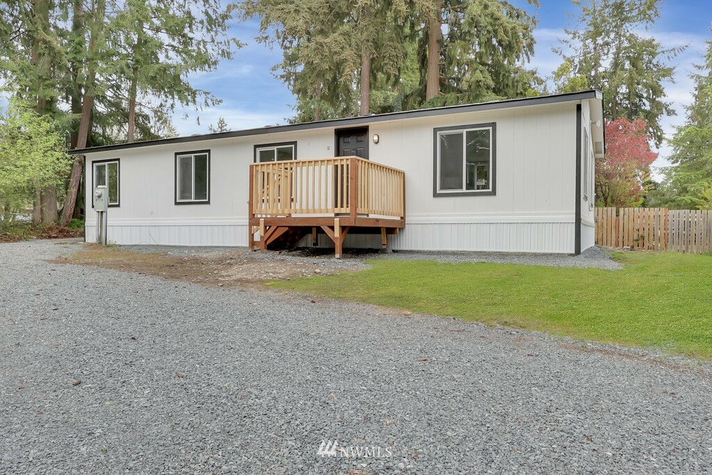 Property Photo: 23213 48th Avenue Ct E WA 98387