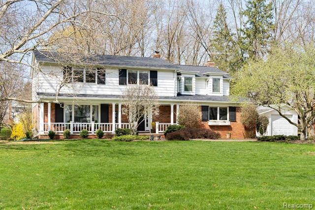Property Photo: 1100 Kingsview Avenue MI 48309