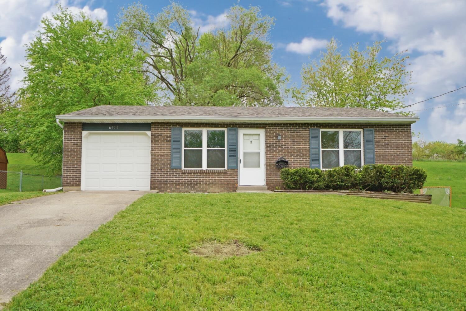 Property Photo:  6105 Morningside Dr  OH 45014 