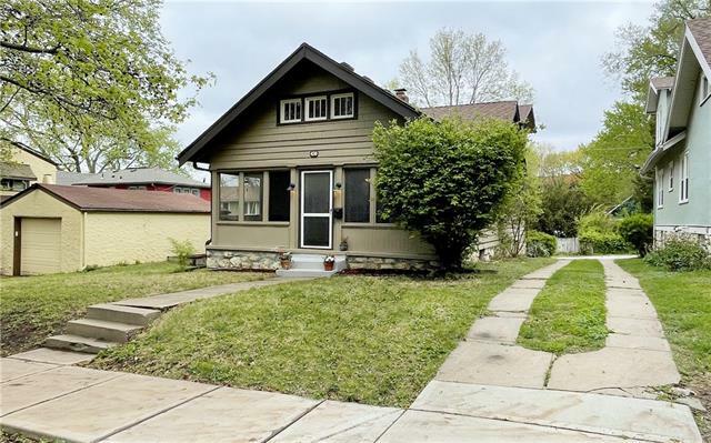 Property Photo:  410 E 70th Street  MO 64131 