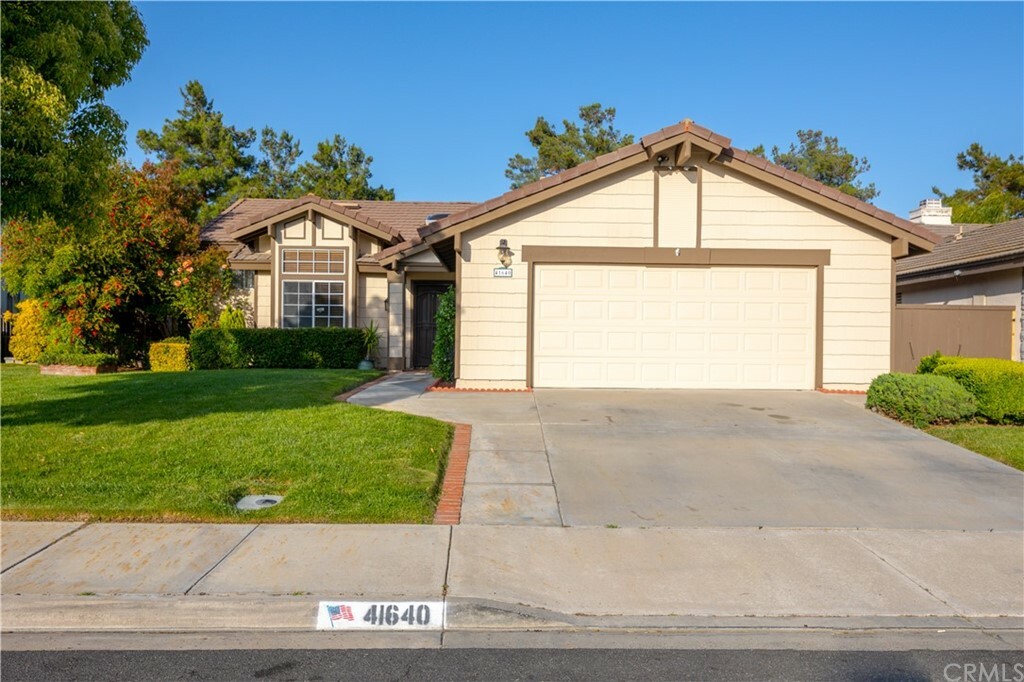 Property Photo:  41640 Avenida De La Reina  CA 92592 