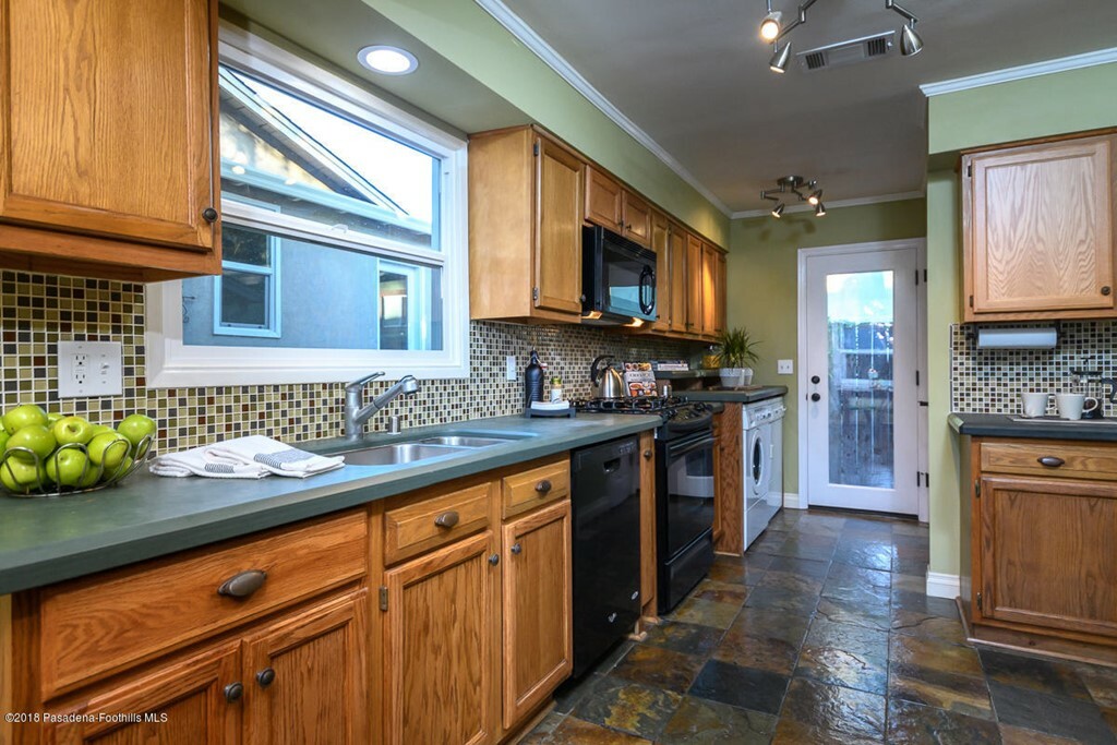 Property Photo: 100 Marathon Road CA 91001