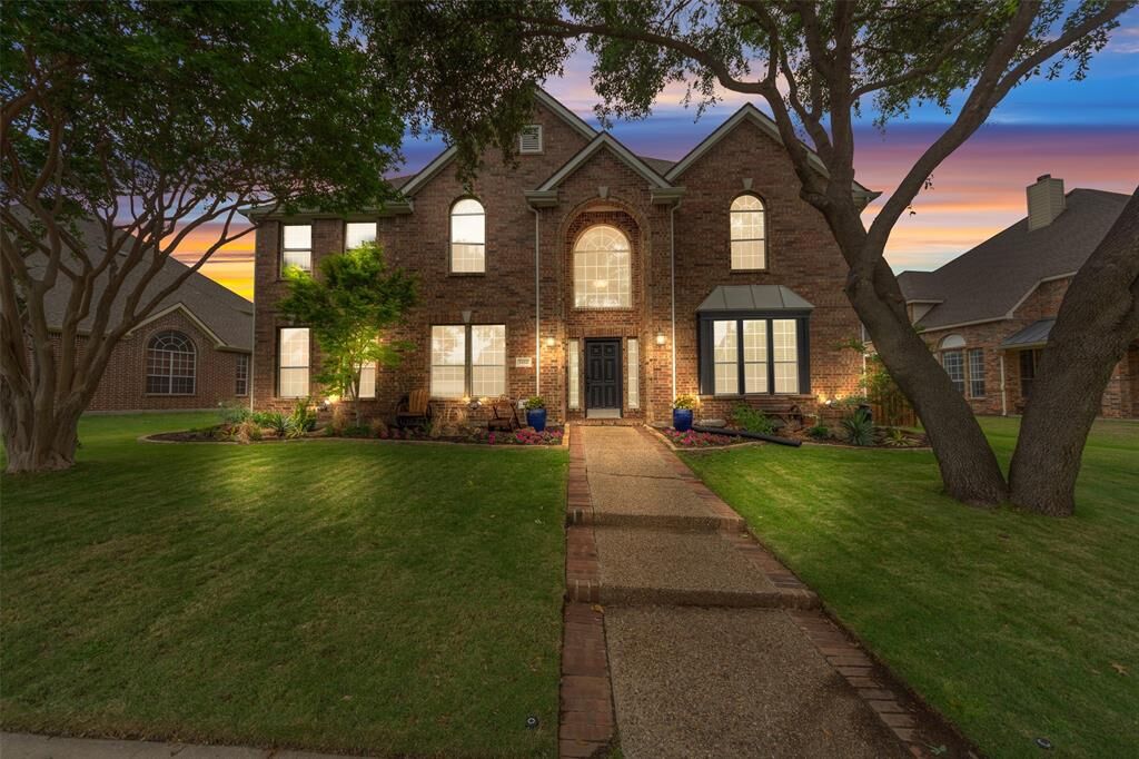 Property Photo:  1413 Brookside Drive  TX 75007 