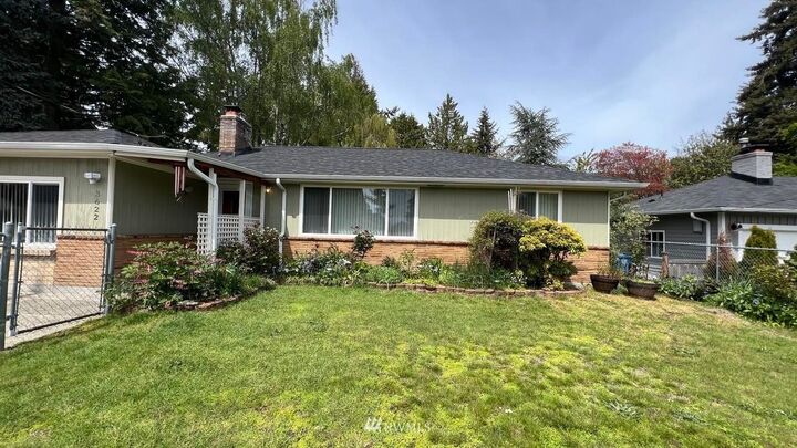 Property Photo: 3622 SW 106th Street WA 98146