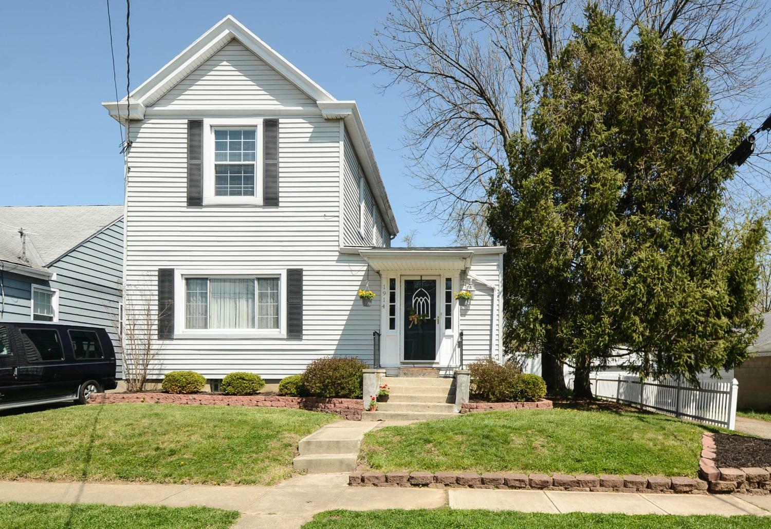 Property Photo: 1914 Madison Ave OH 45231