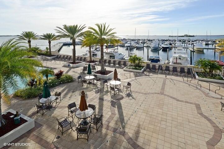 Property Photo: 5823 Bowen Daniel Drive 505 FL 33616