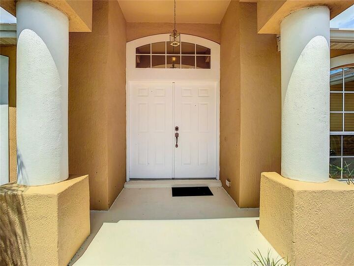 Property Photo: 569 Drayton Road FL 33884