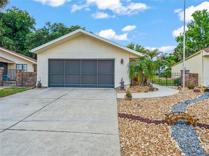 Property Photo:  1514 S Pointe Drive  FL 34748 