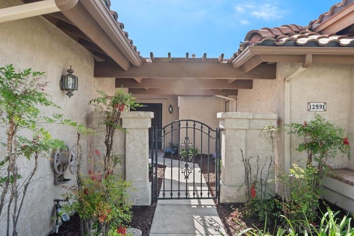 Property Photo:  12591 Alcacer Del Sol  CA 92128 